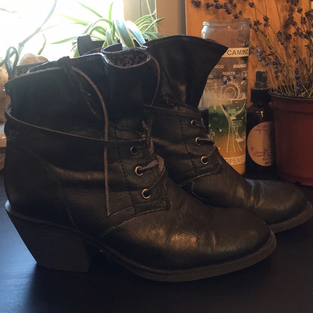 Rocket Dog boots